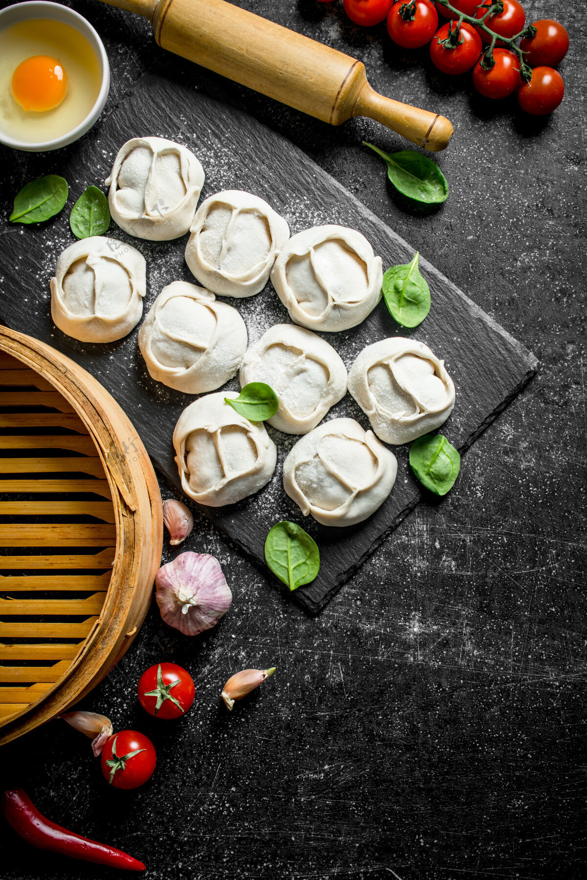 配料生螳螂饺 擀面杖蒸笼美味烹饪饺子