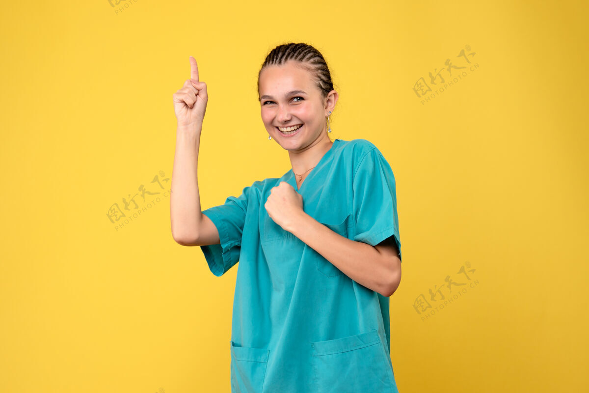 医疗前视女医生身着医用衬衫微笑 医护健康情感可维彩色护士医院人女人肖像