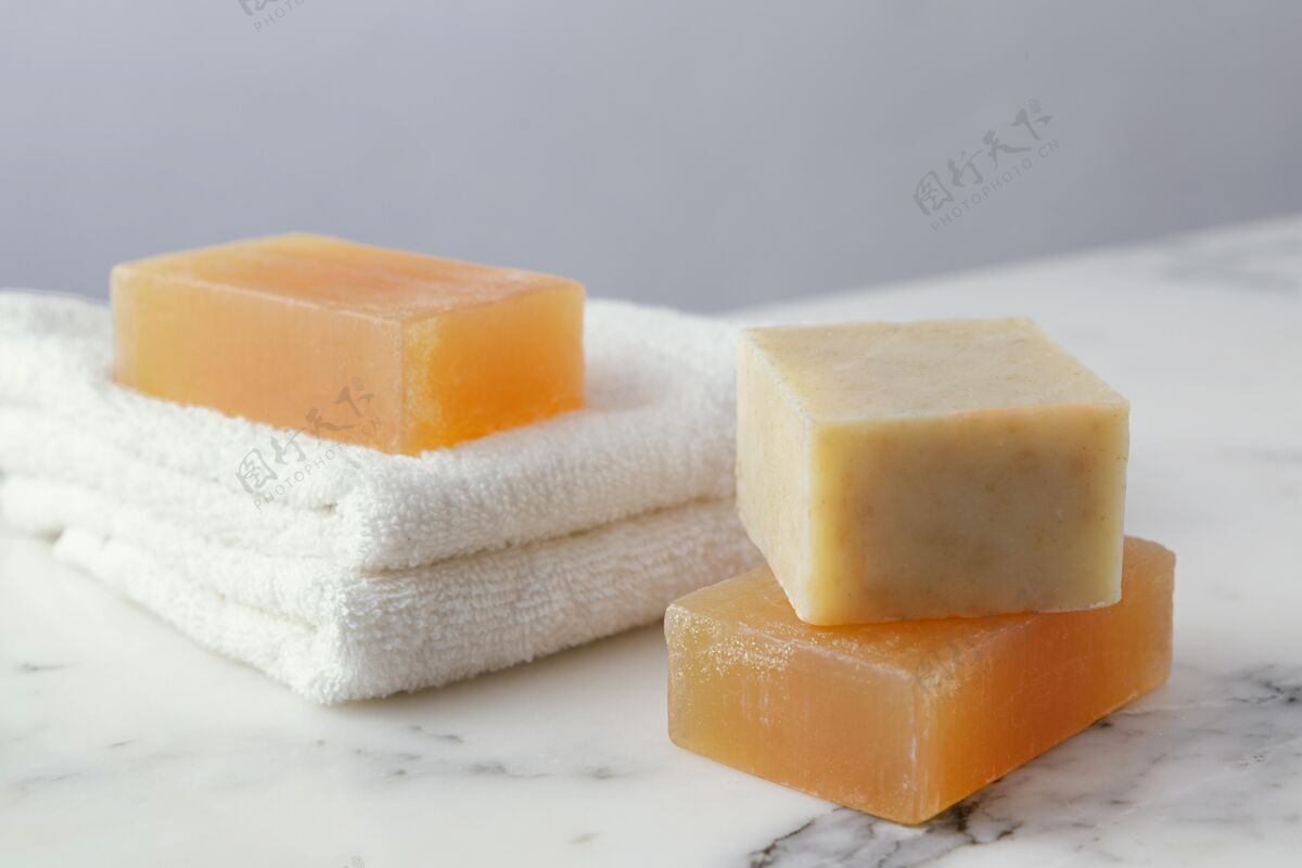 环保桌上的生态肥皂肥皂可持续发展特写