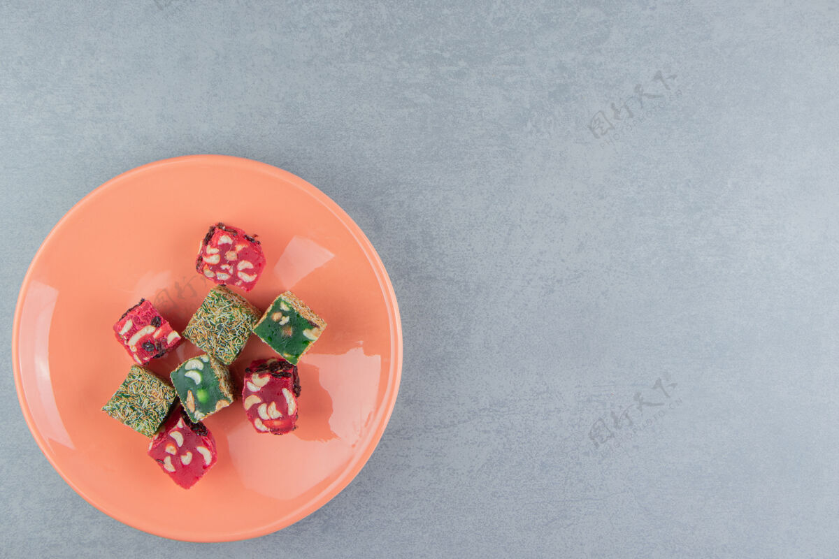 配料在大理石背景板上展示土耳其的喜悦高质量的照片盘子甜点甜食