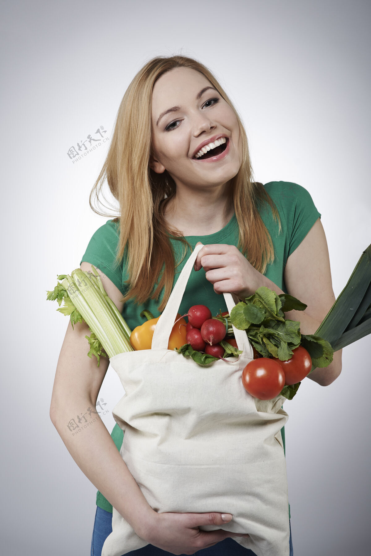 购物健康的食物给你更好的生活回收袋笑健康生活方式