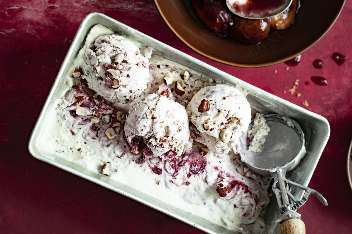 素食自制烤李子冰淇淋食谱美食摄影可打印装饰甜